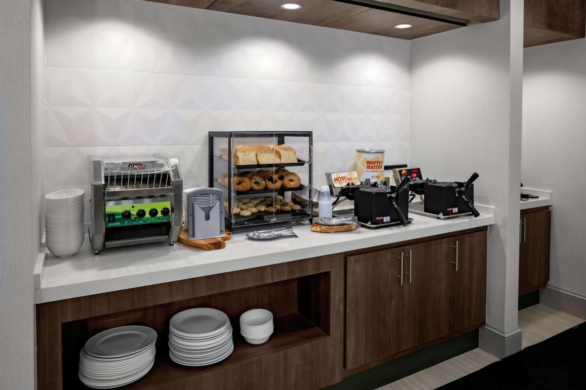 Hilton Garden Inn Atlanta Perimeter Center Εξωτερικό φωτογραφία