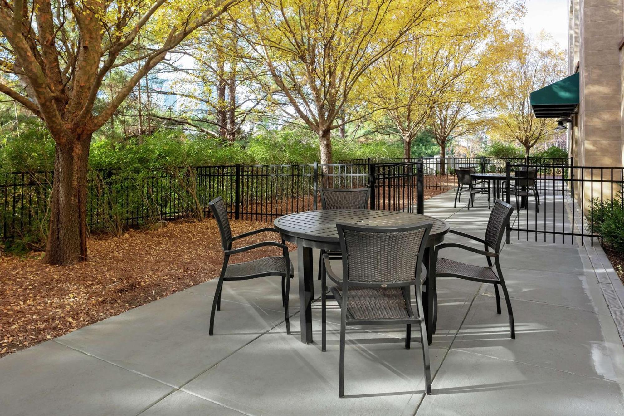 Hilton Garden Inn Atlanta Perimeter Center Εξωτερικό φωτογραφία